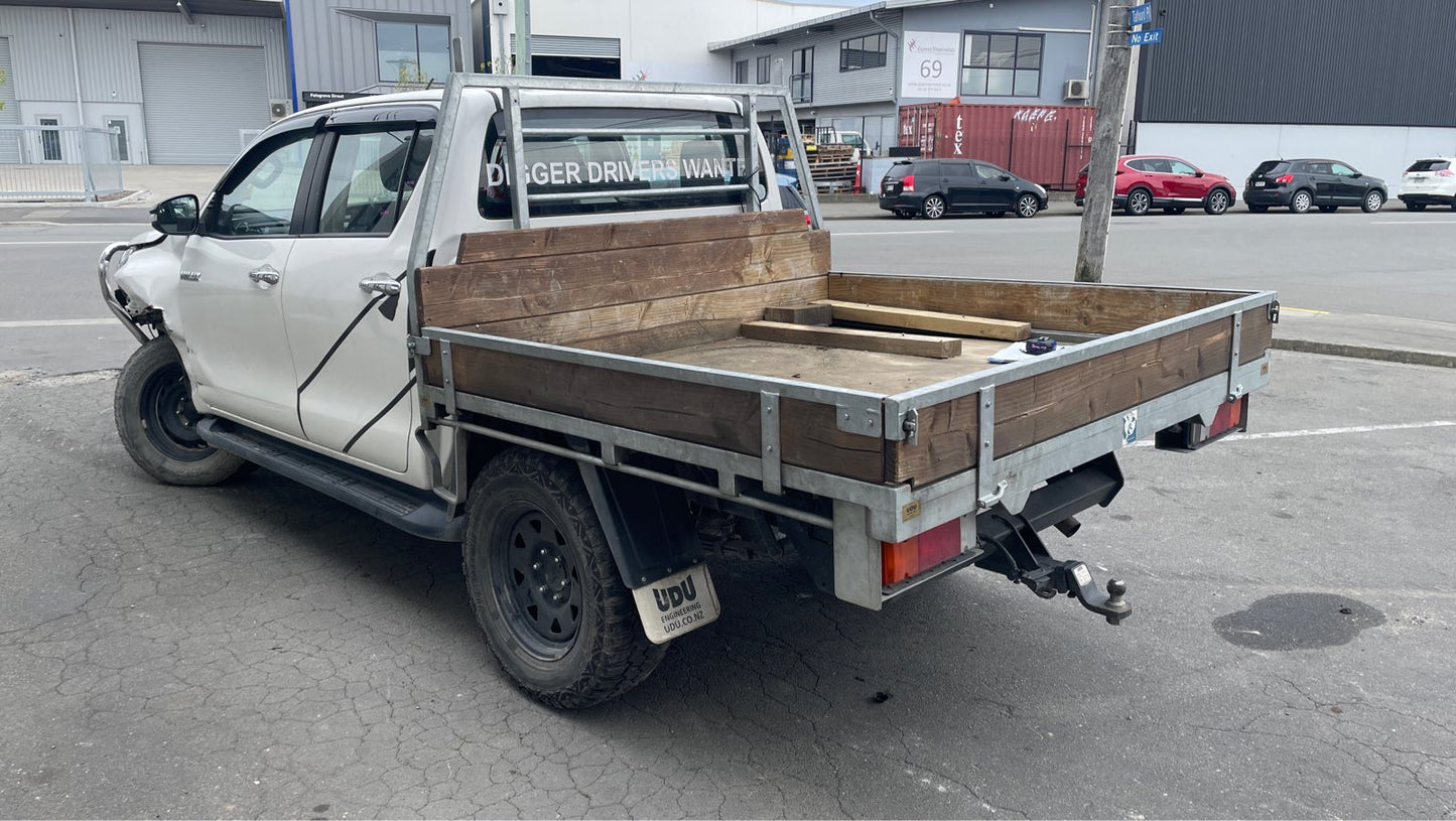 TOYOTA HILUX (GUN126) 2015