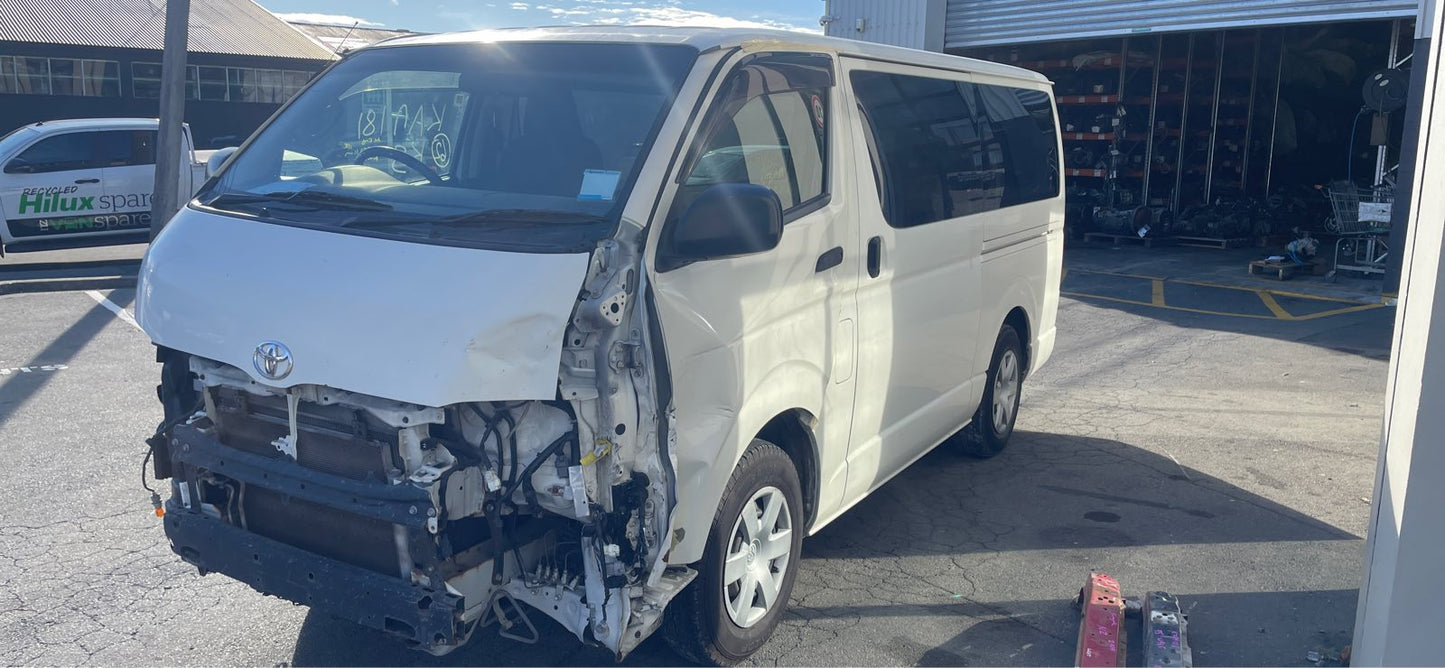 TOYOTA HIACE (TRH200) 2013