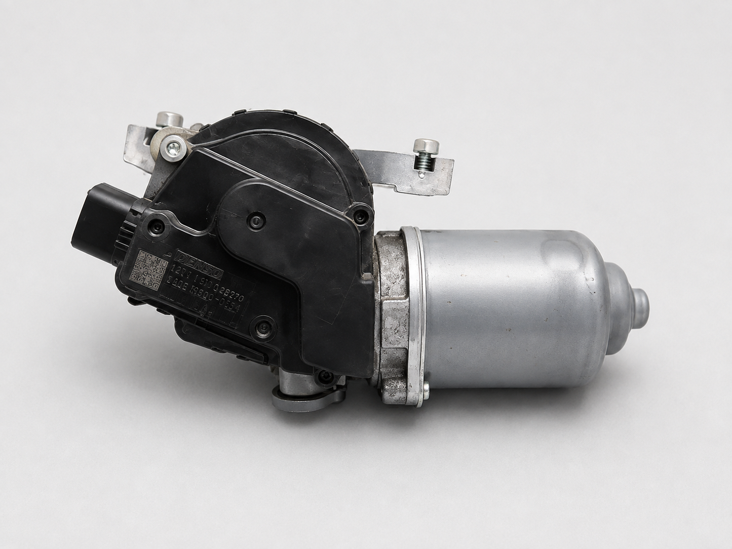 Toyota Hiace KDH201 Genuine Recycled Front Wiper Motor