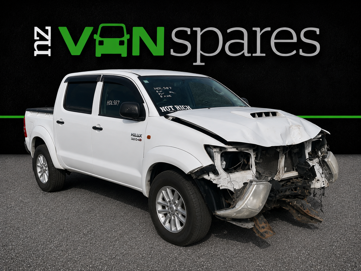 TOYOTA HILUX (KUN26) 2013