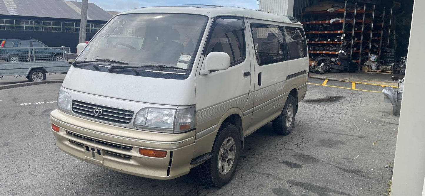 TOYOTA HIACE SUPER CUSTOM  (KZH106) 1994