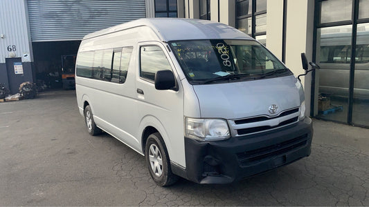 TOYOTA HIACE (TRH221) 2011