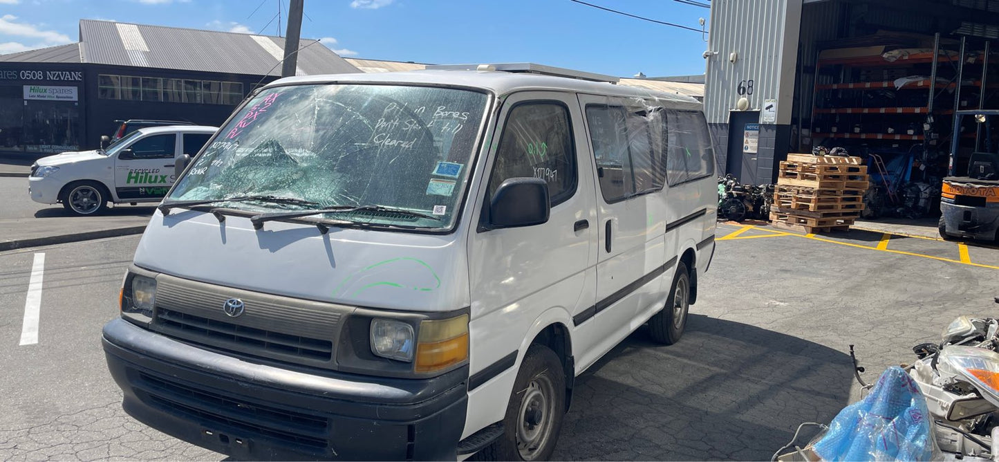 TOYOTA HIACE (RZH113) 1998