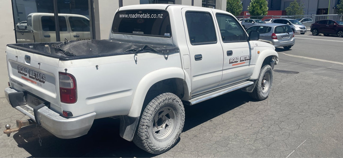 TOYOTA HILUX (KZN165) 2000